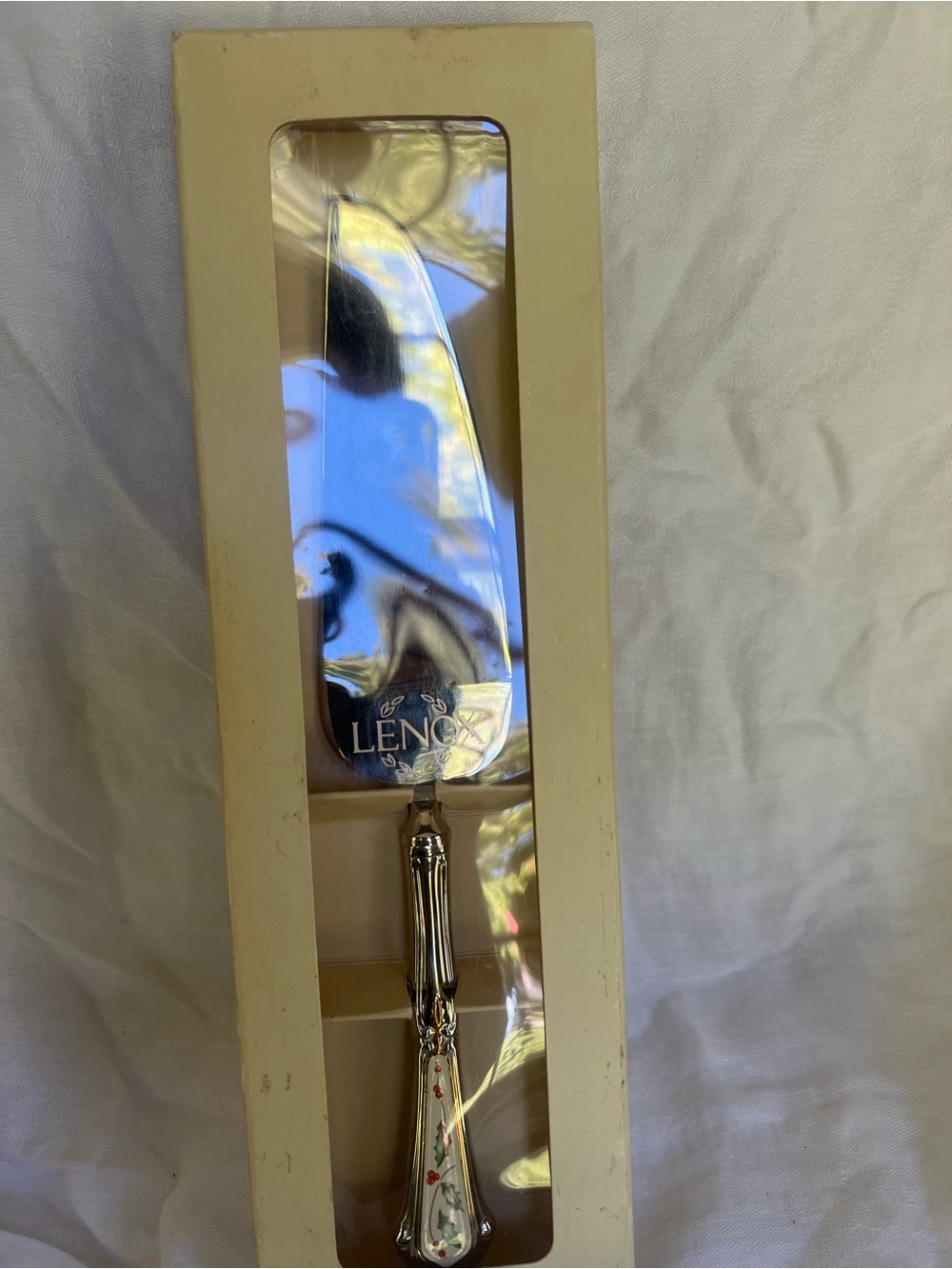 Lenox Silver and White Floral Handle Cake Server
